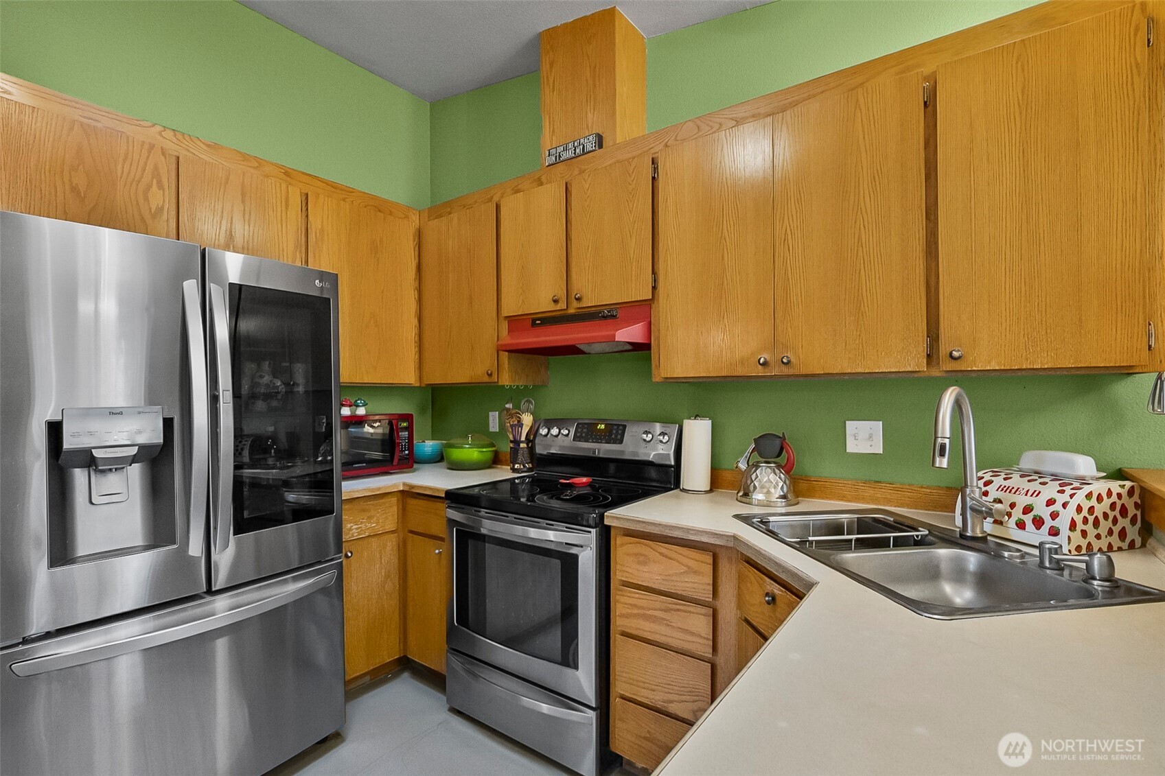 6024 145th Street Property Photo 15
