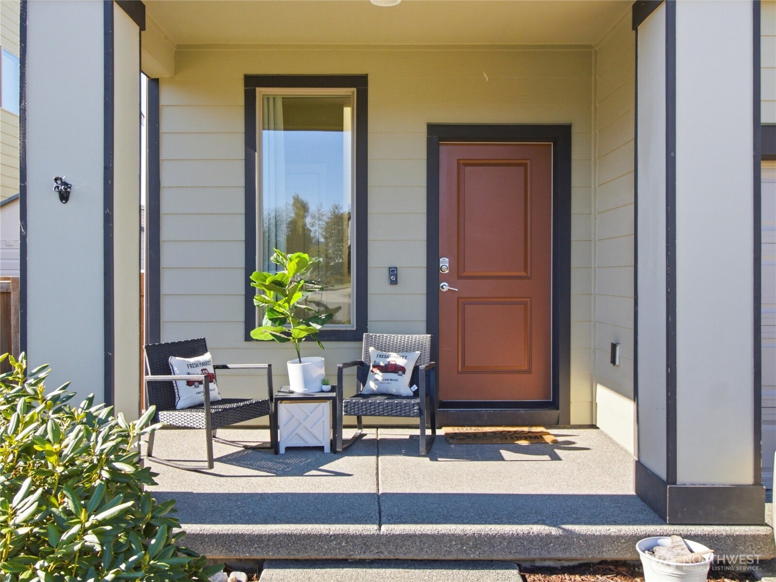 471 Partlon Street Property Photo 3