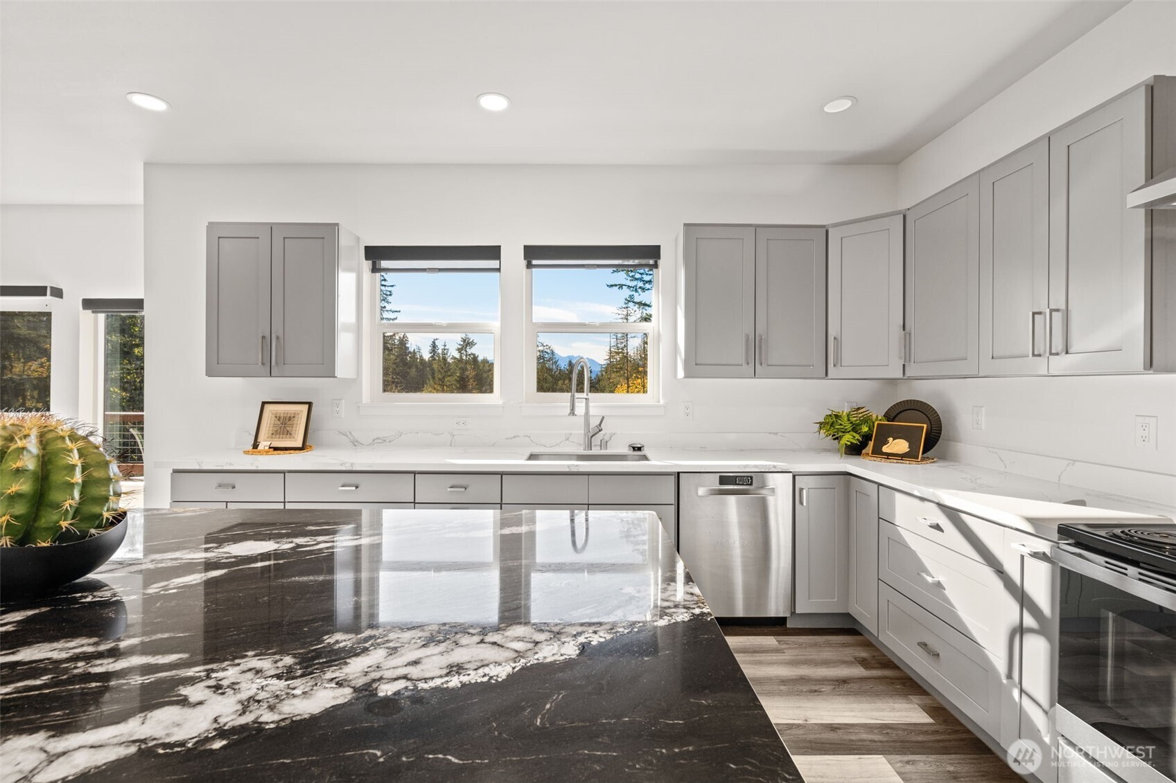 13276 Lester Road Property Photo 11