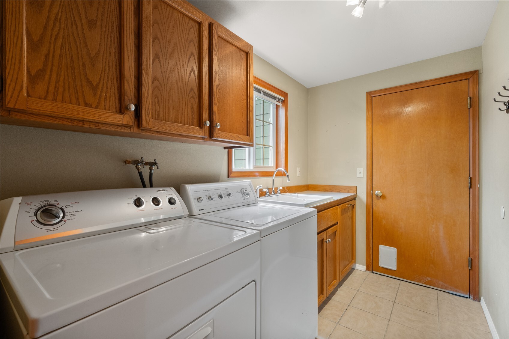 503 Shuksan Way Property Photo 23