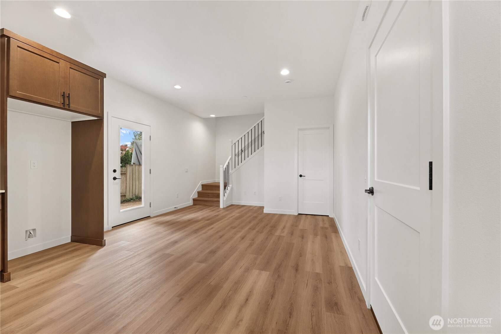7018 Wetmore Avenue B Property Photo 6