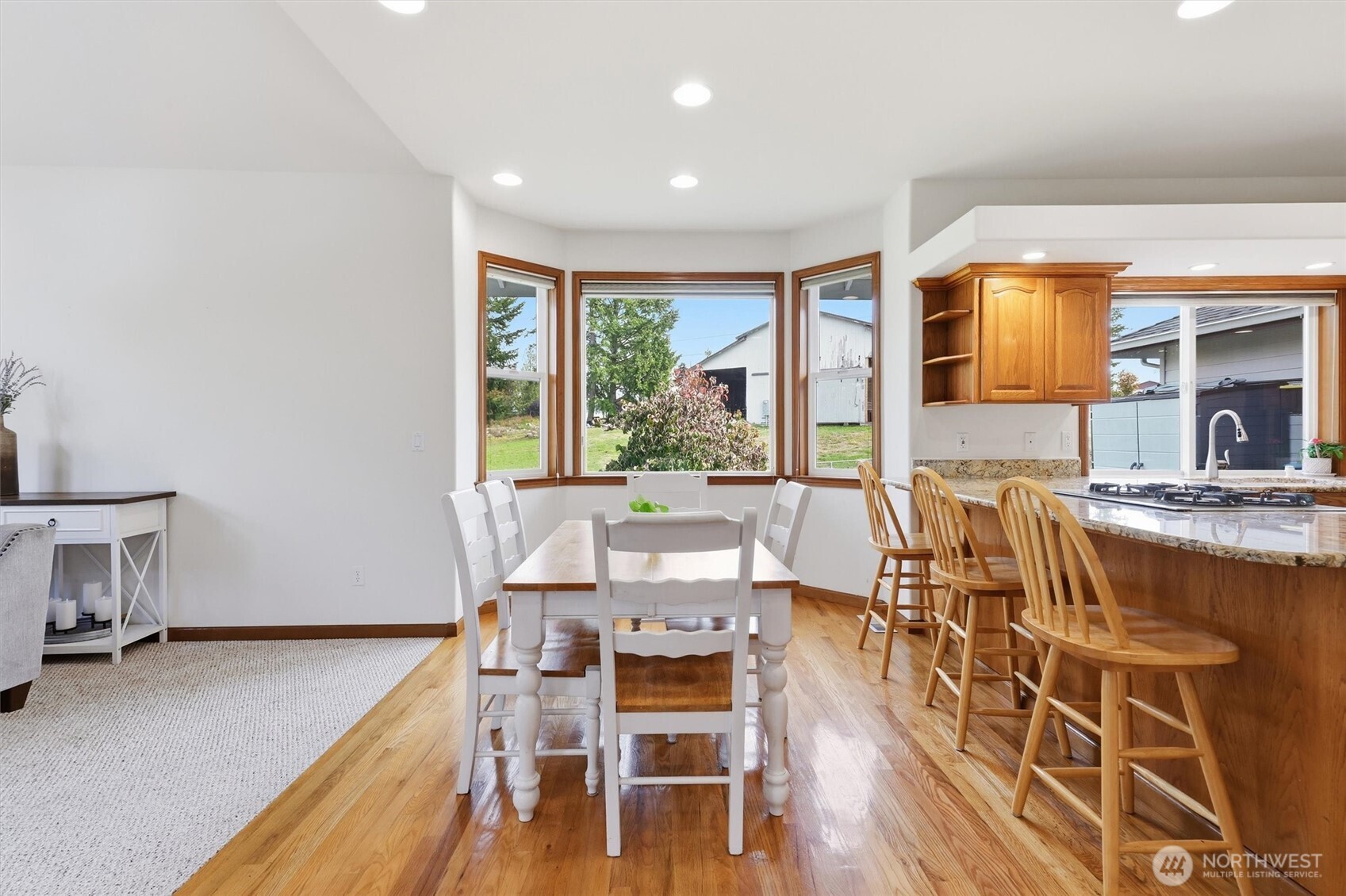 118 140th Avenue Property Photo 9