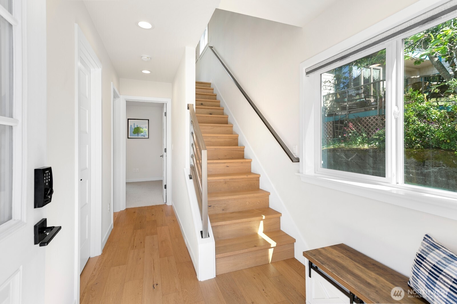 1338 California Ave Property Photo 4