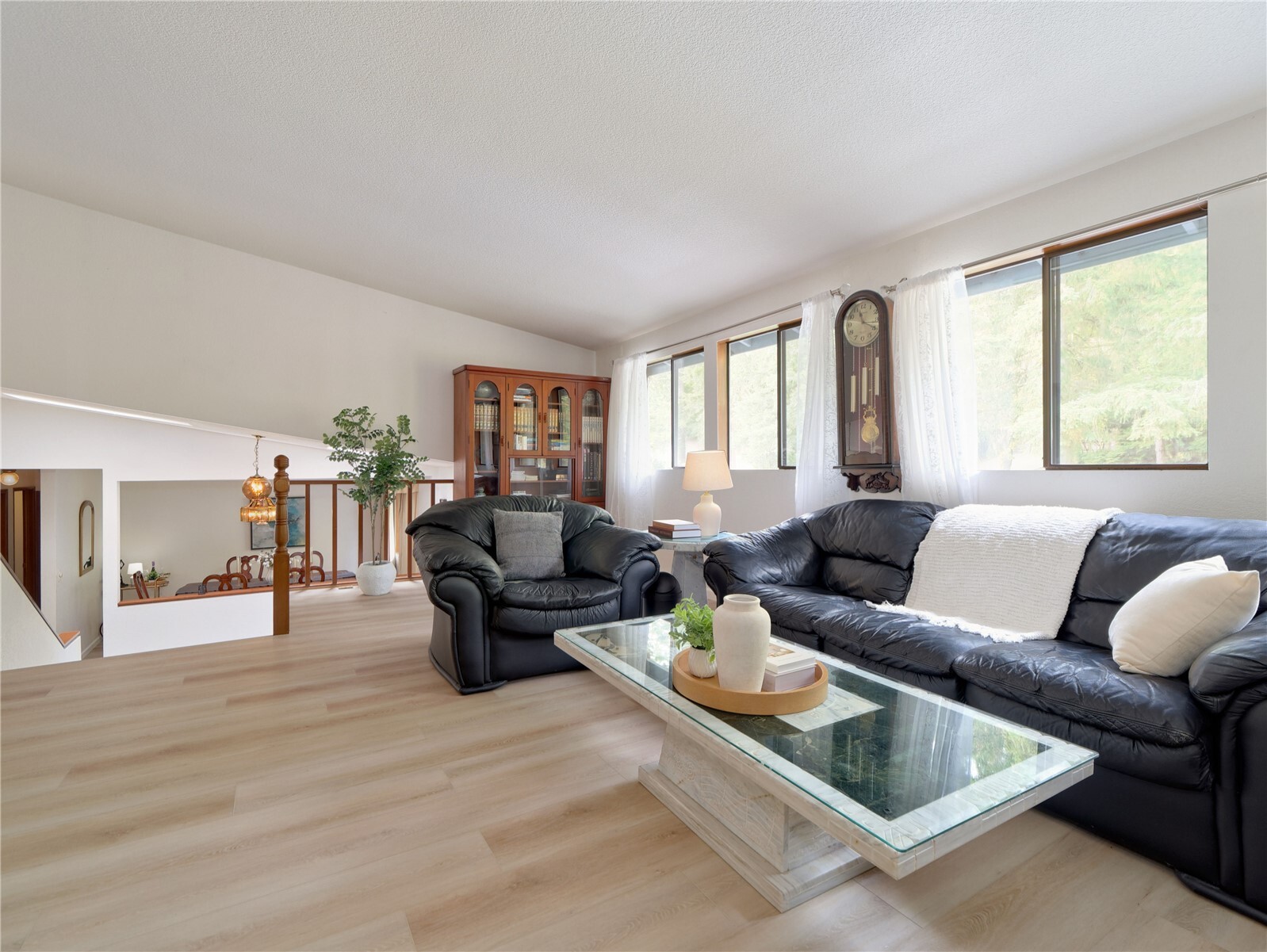 22121 4th Avenue Property Photo 9