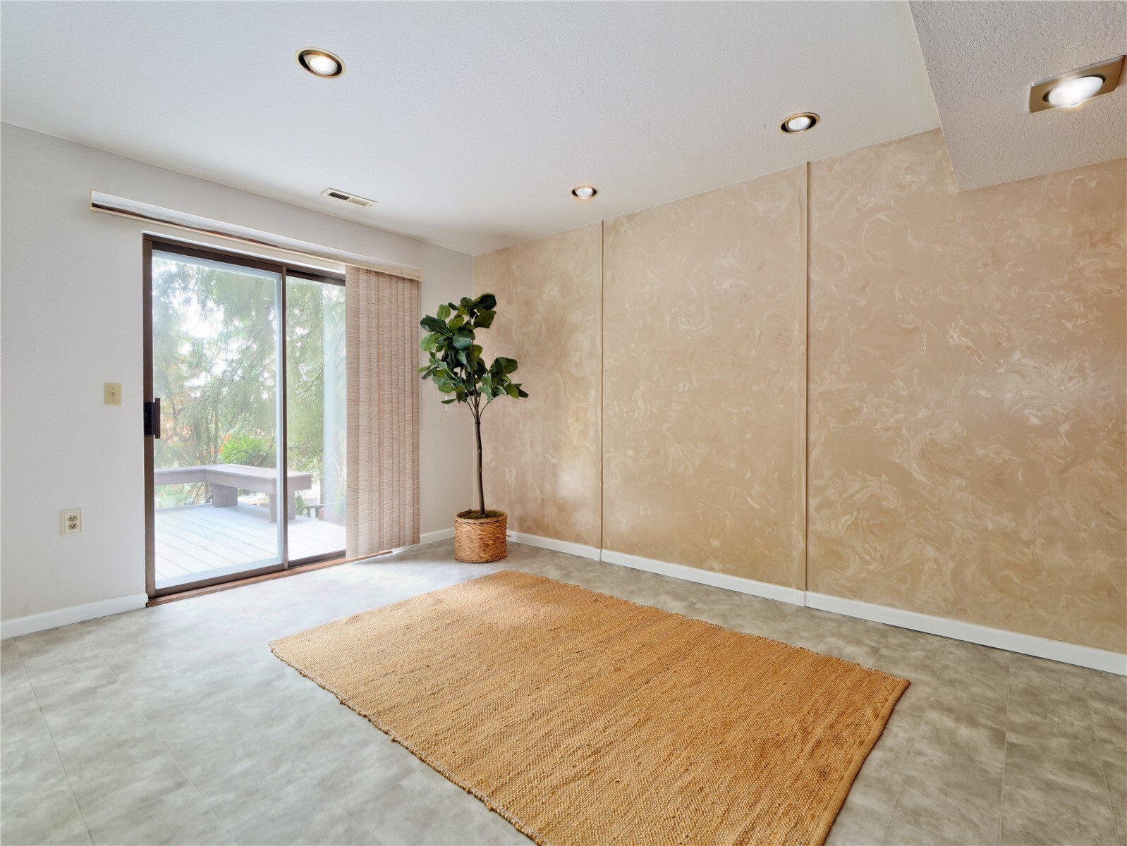 22121 4th Avenue Property Photo 30