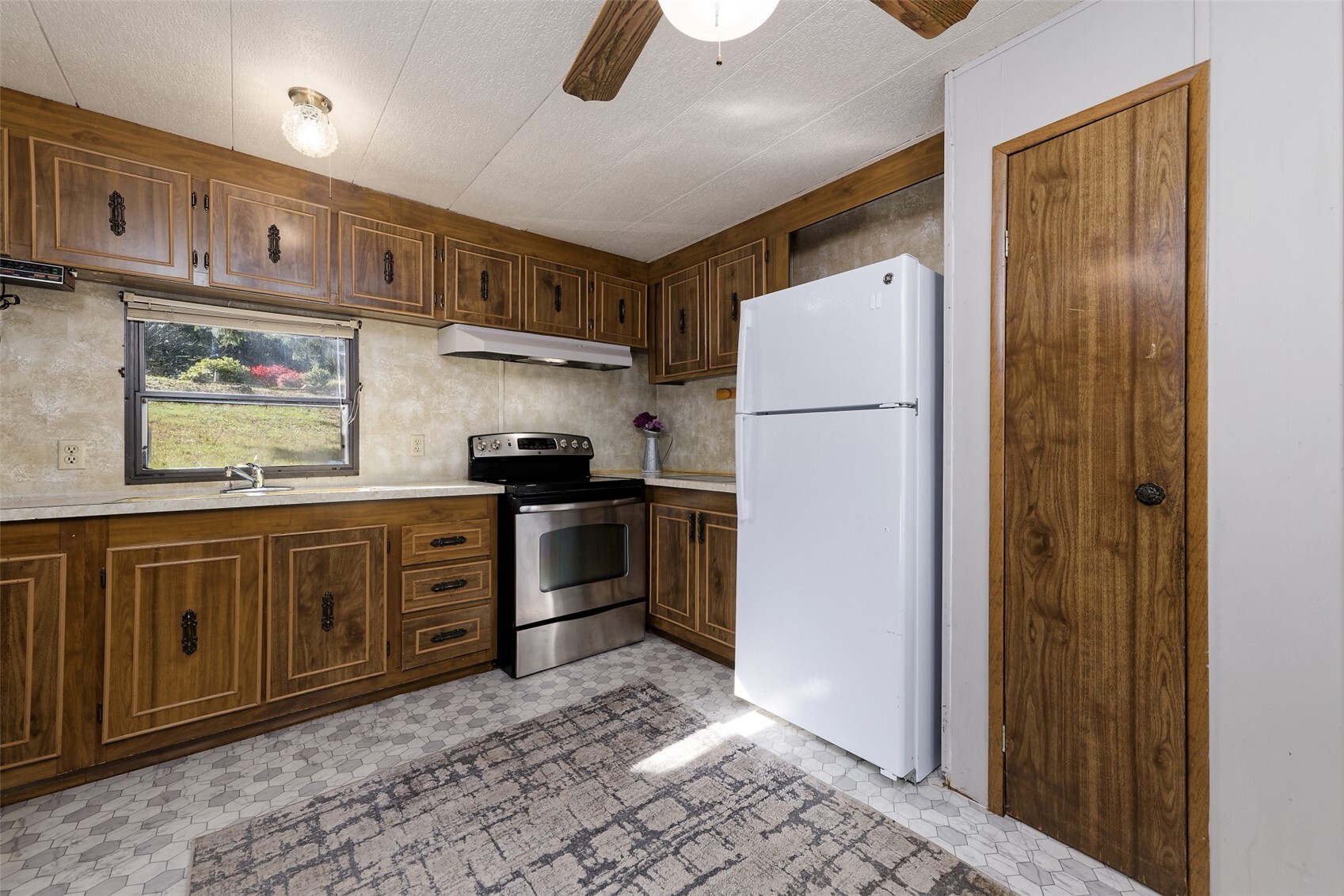 70 Se Barberry Court Property Photo 8