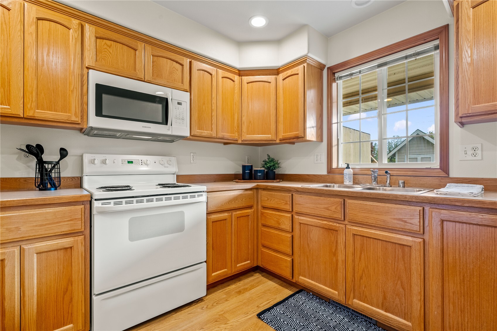 1313 Pine Street Property Photo 13