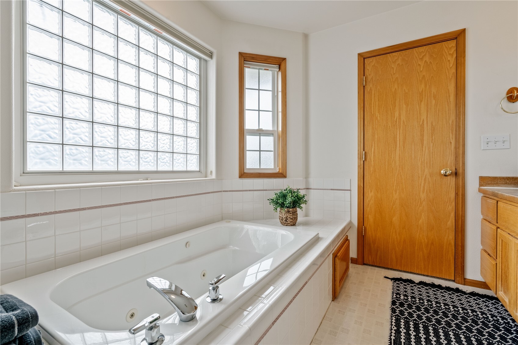 1313 Pine Street Property Photo 22