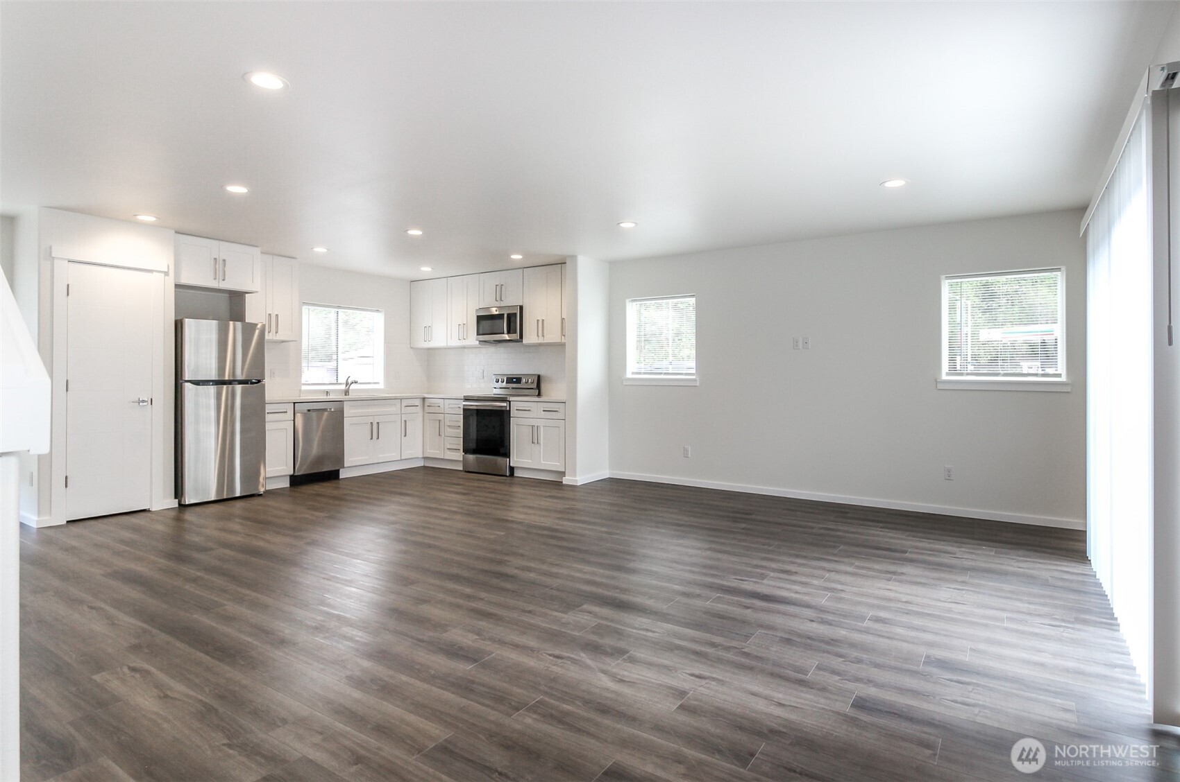 114 E Willis Street Property Photo 2