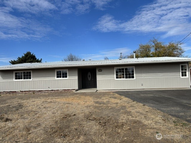 414 Biggs Road Property Photo 1