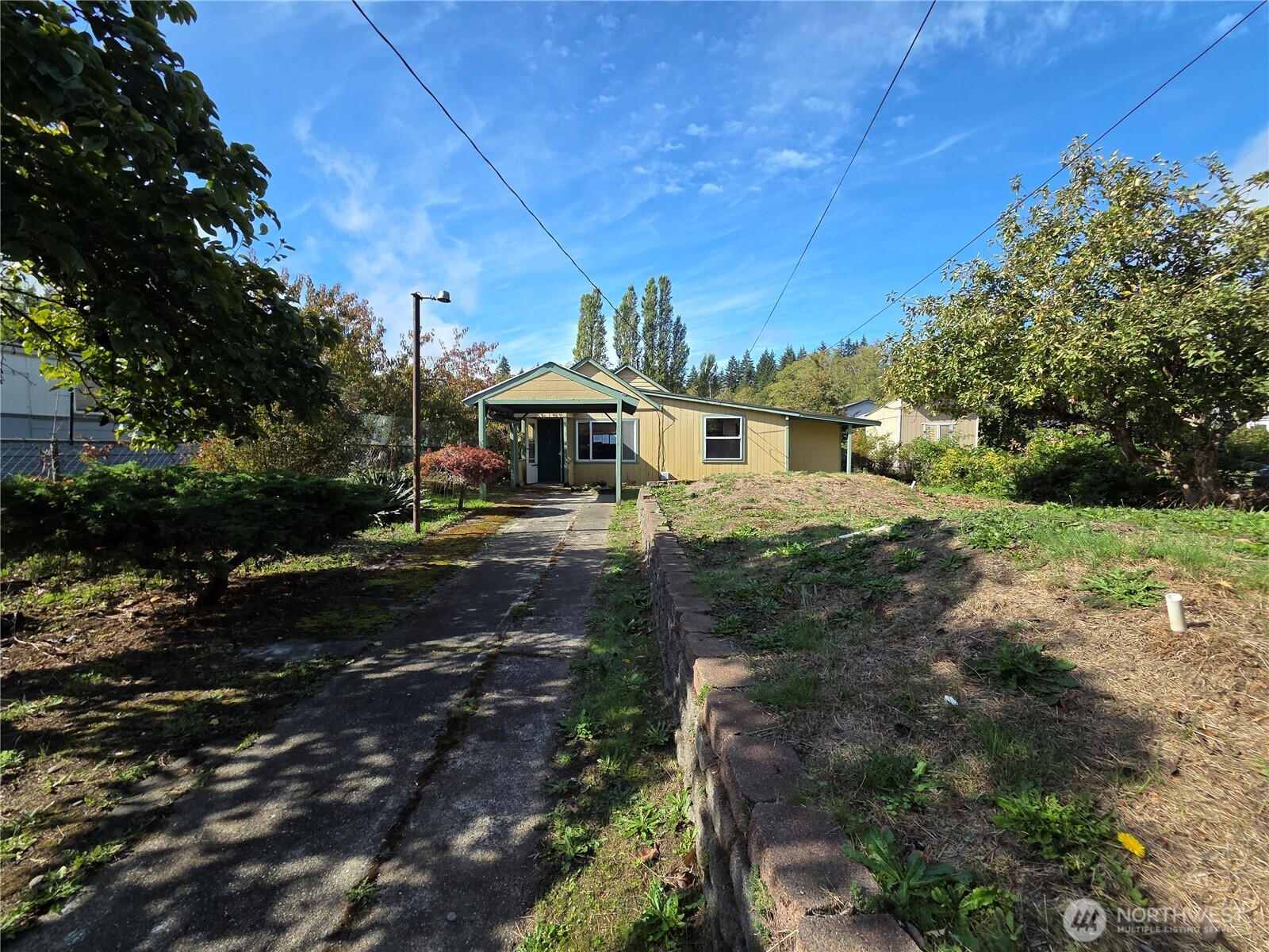 425 Sunnyhill Road Property Photo 1