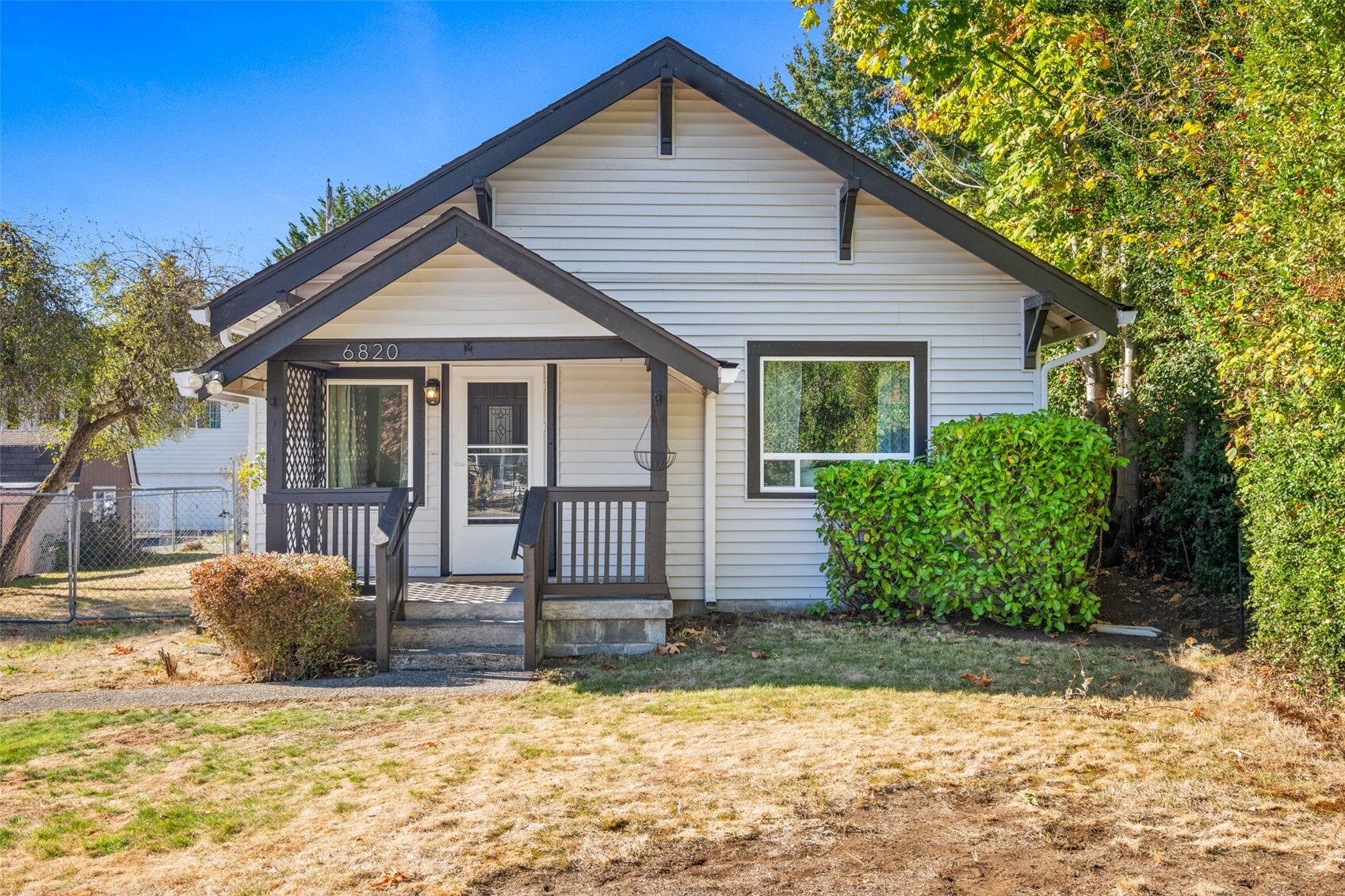 6820 S Huson Street Property Photo 1