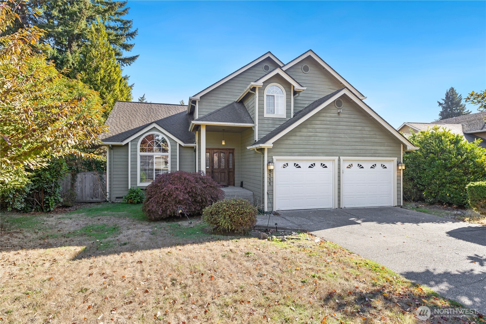 5111 Royal Drive Property Photo 1