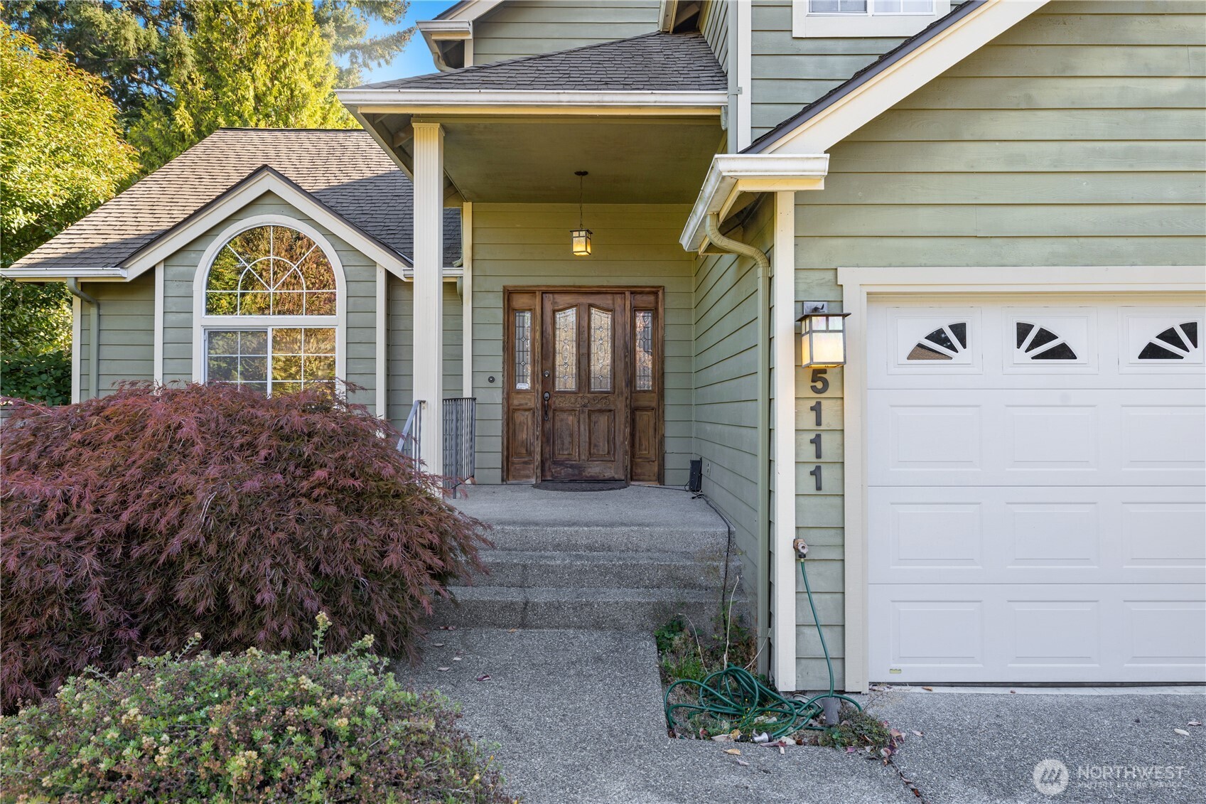 5111 Royal Drive Property Photo 3