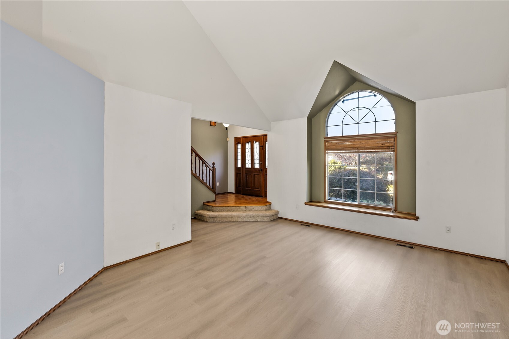 5111 Royal Drive Property Photo 7