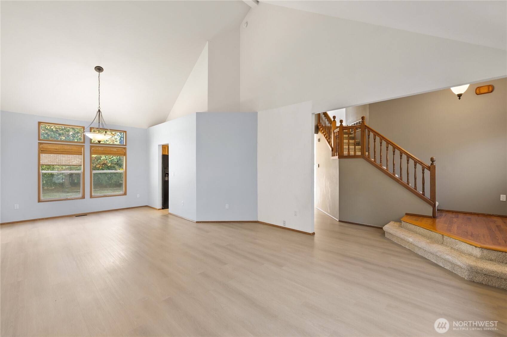 5111 Royal Drive Property Photo 9