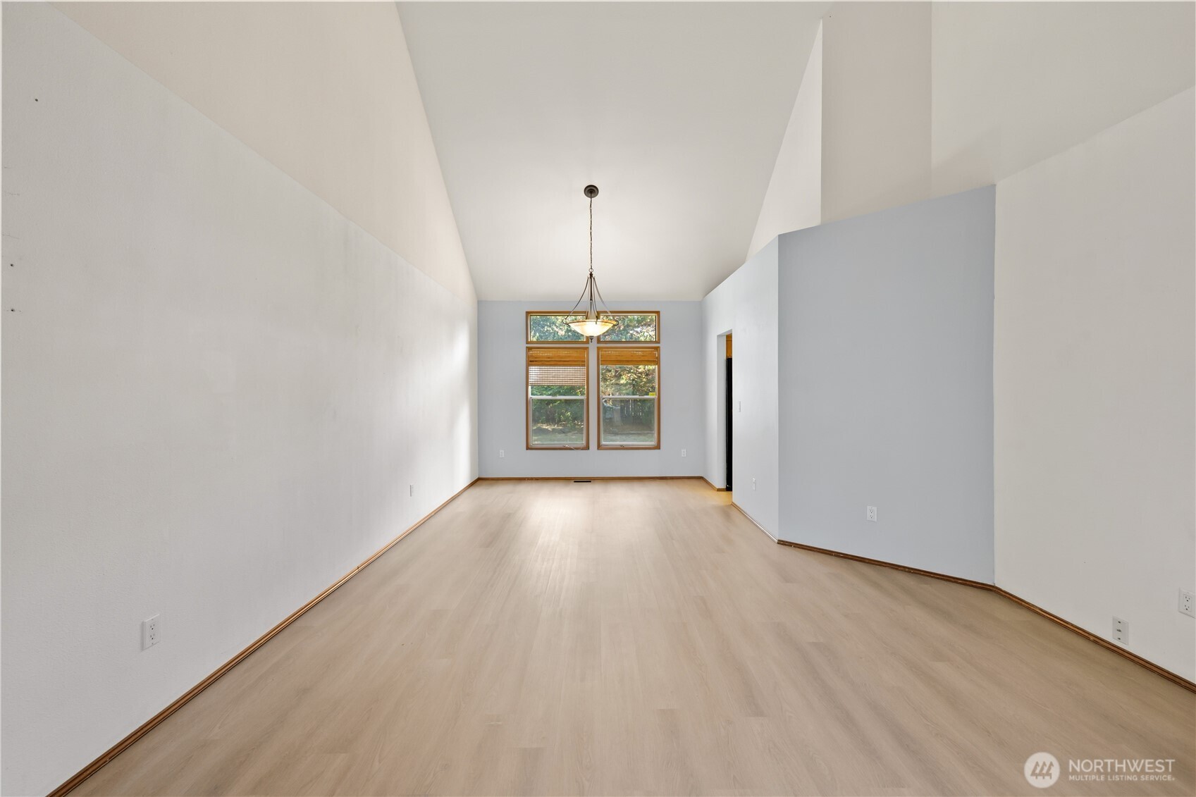 5111 Royal Drive Property Photo 11