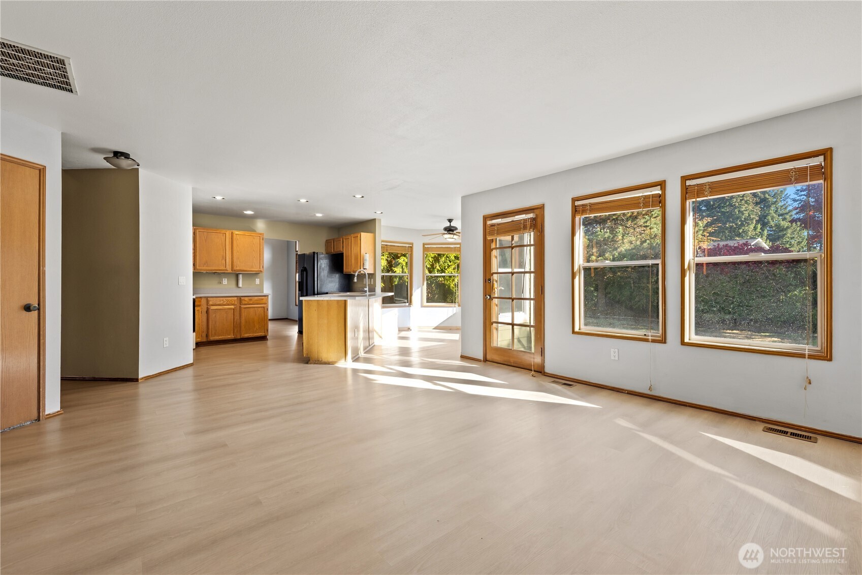 5111 Royal Drive Property Photo 14