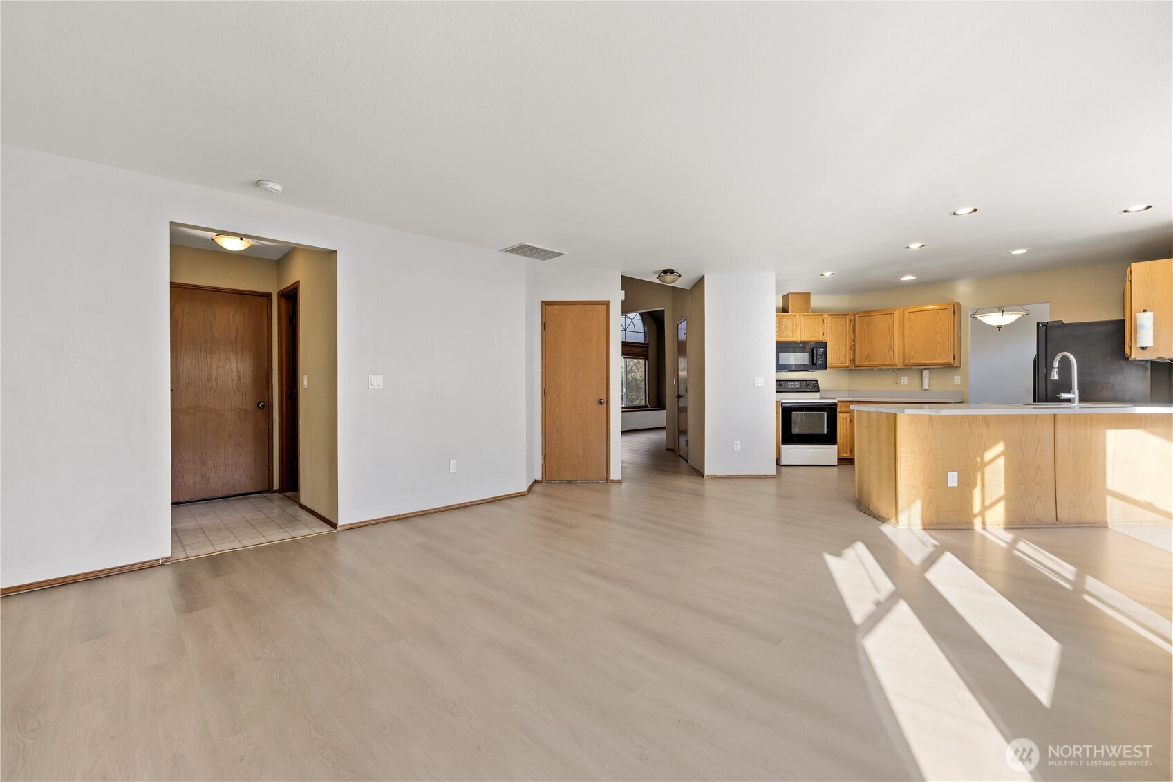 5111 Royal Drive Property Photo 15