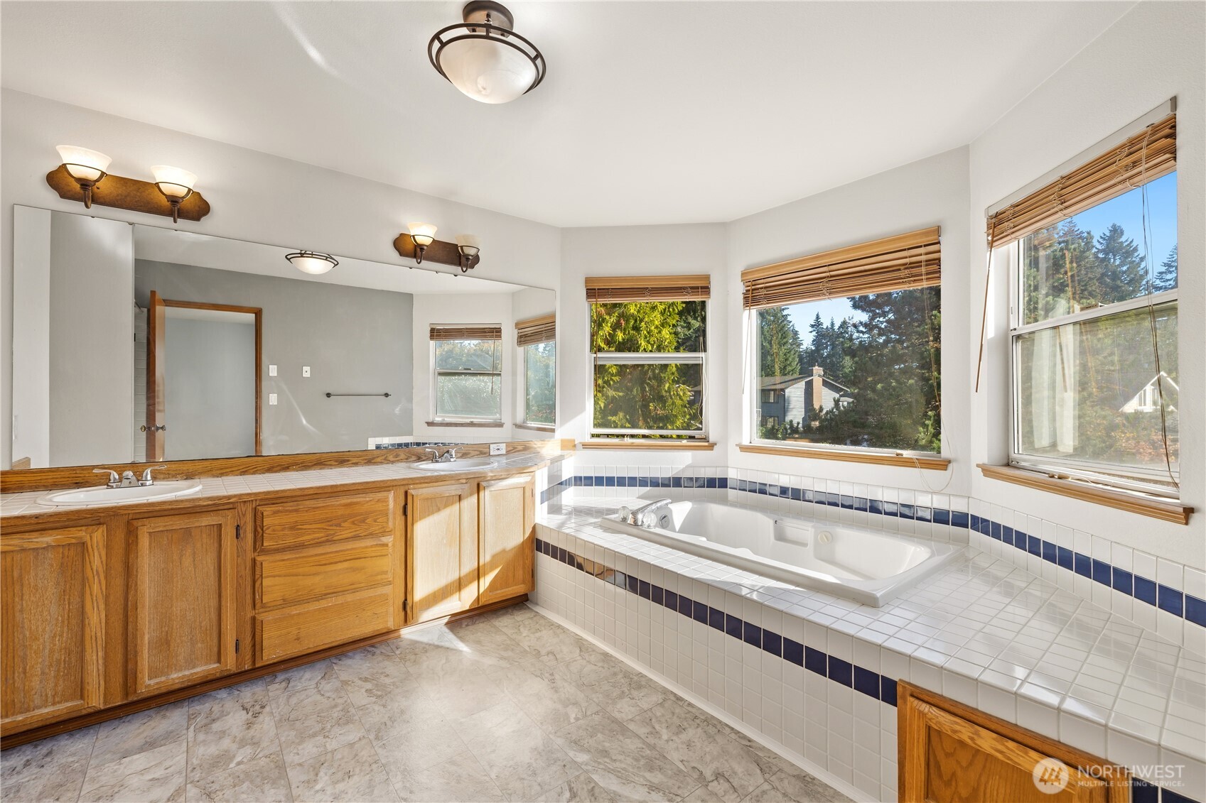 5111 Royal Drive Property Photo 26
