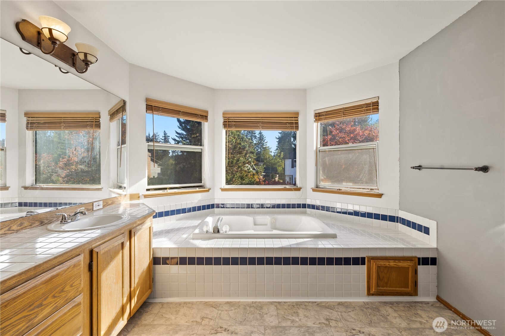 5111 Royal Drive Property Photo 27