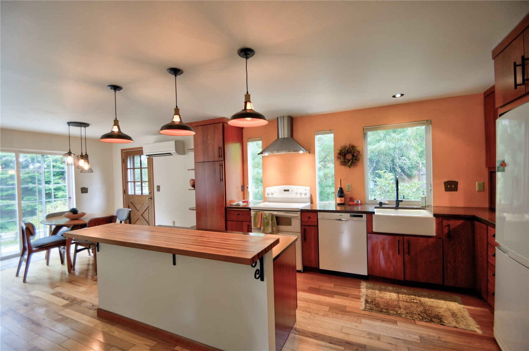 5813 Boston Harbor Road Property Photo 6