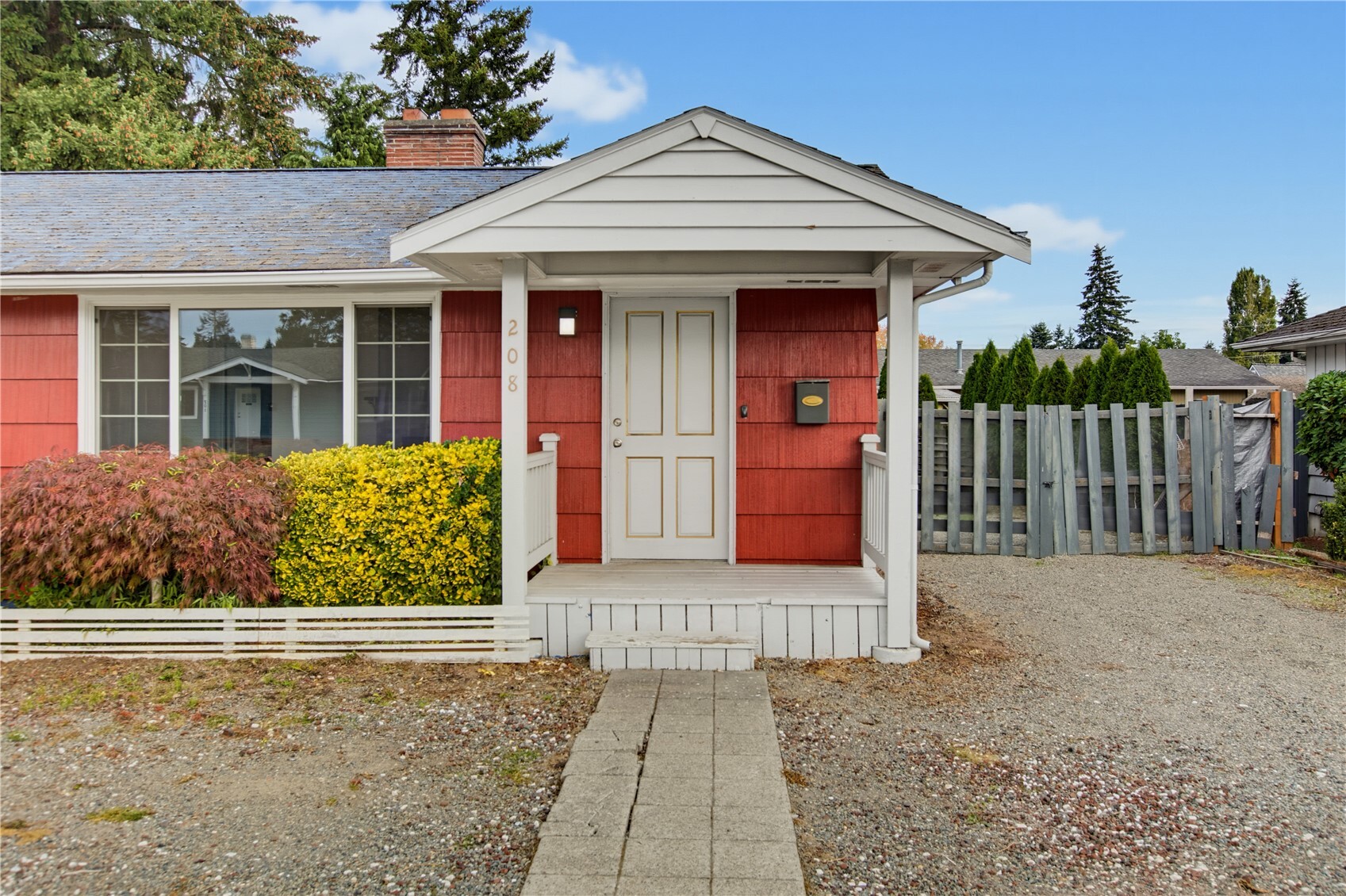 208 M Street Property Photo 2