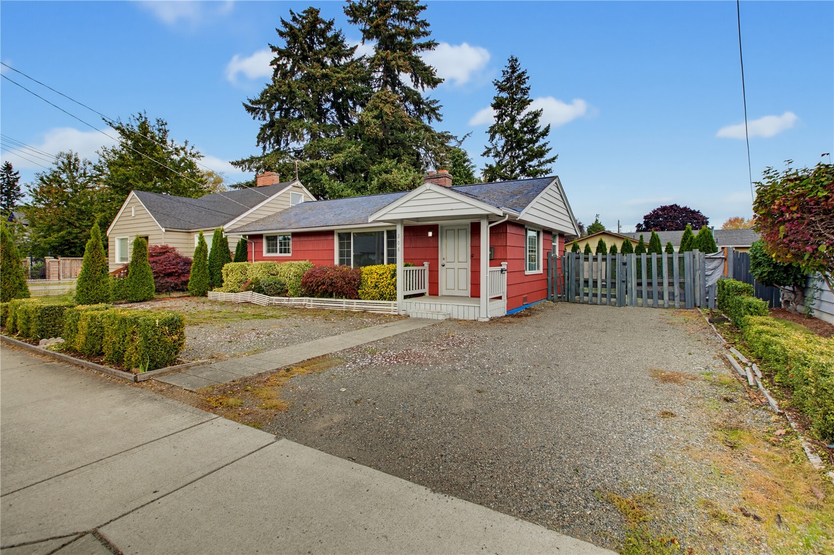 208 M Street Property Photo 3