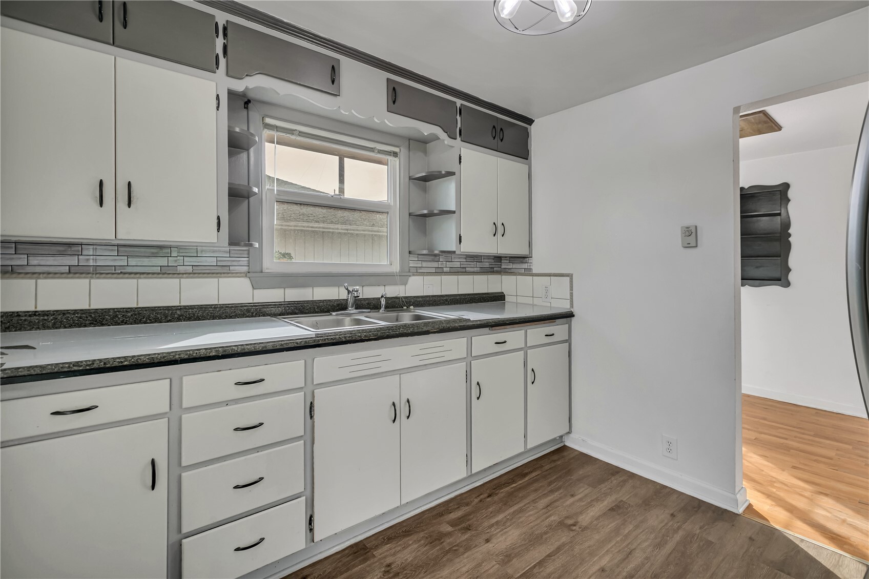 208 M Street Property Photo 6