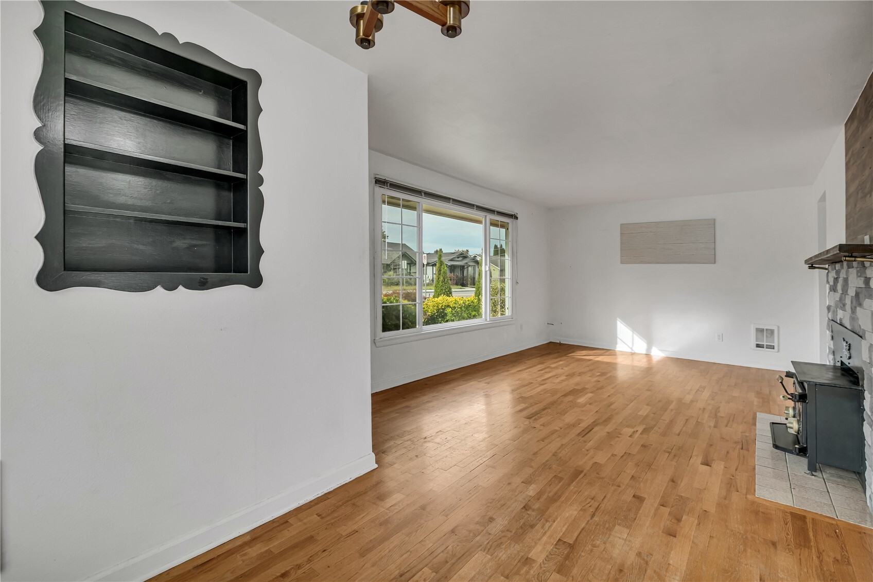 208 M Street Property Photo 8