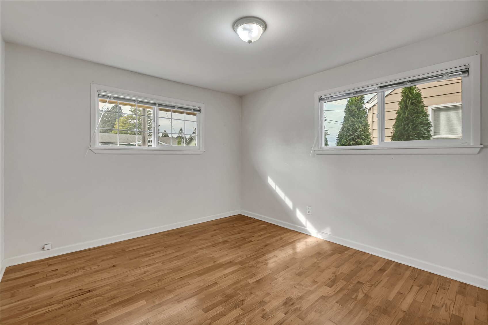 208 M Street Property Photo 13