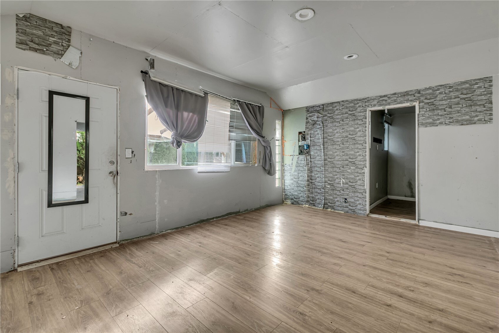 208 M Street Property Photo 23