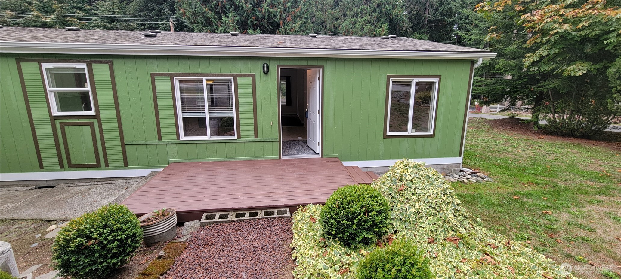 2818 Huckleberry Lane Property Photo 4