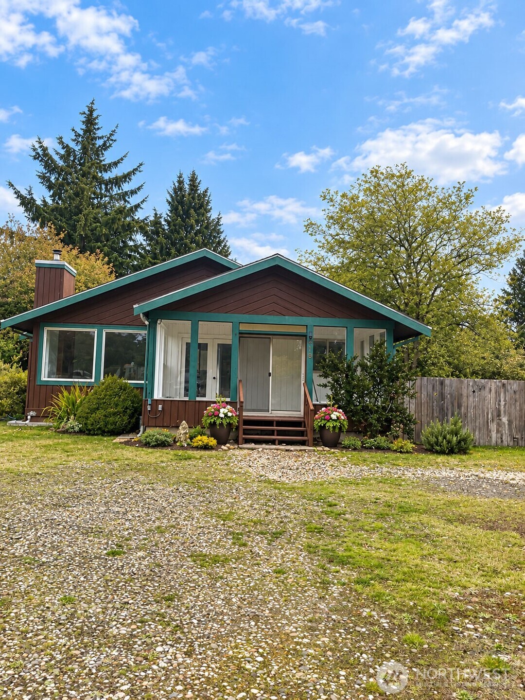 319 Mizzen Street Property Photo 1