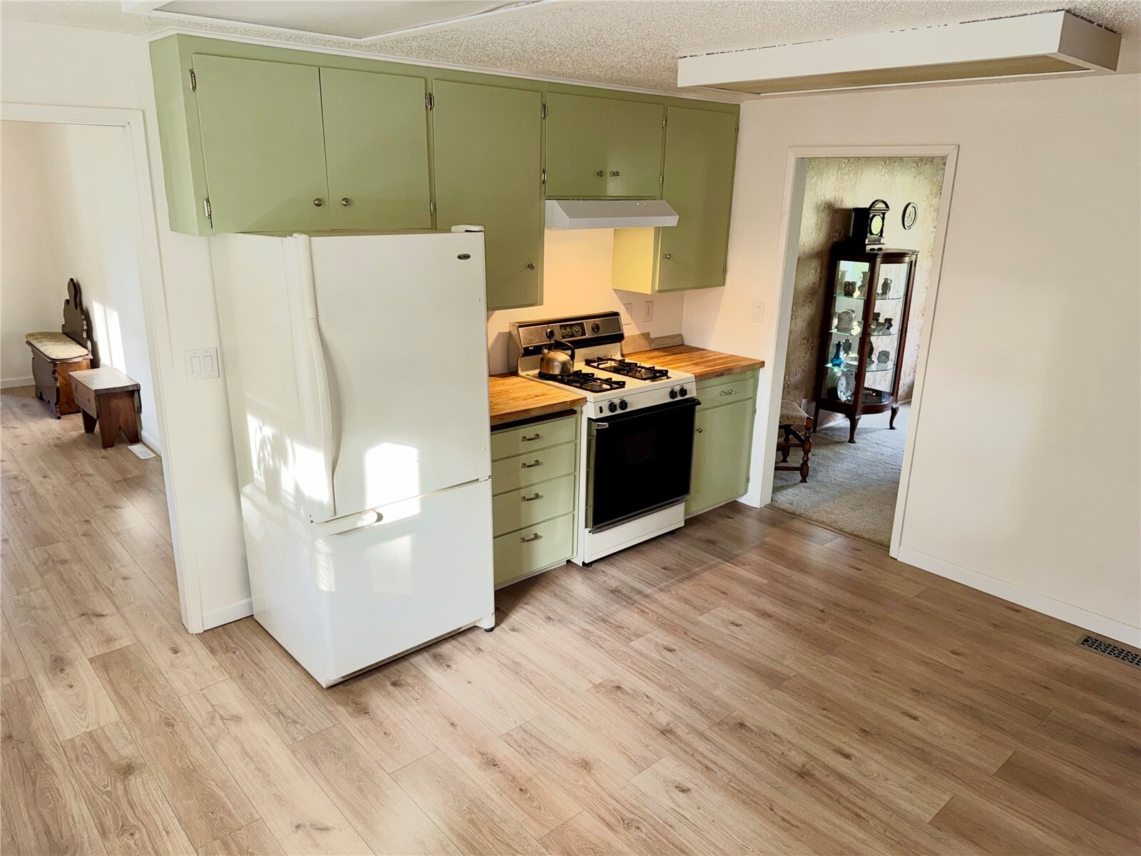 10526 Wauna Street Property Photo 8