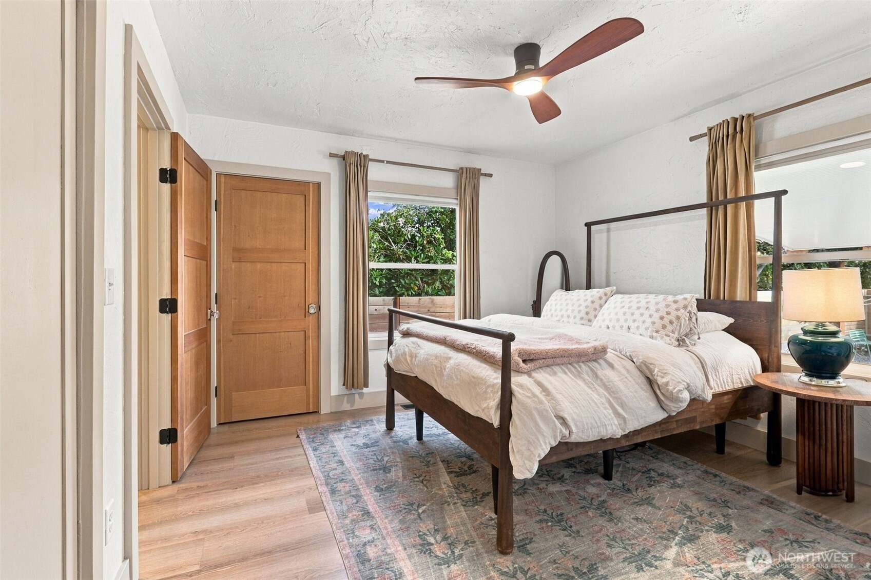 954 Park Street Property Photo 11