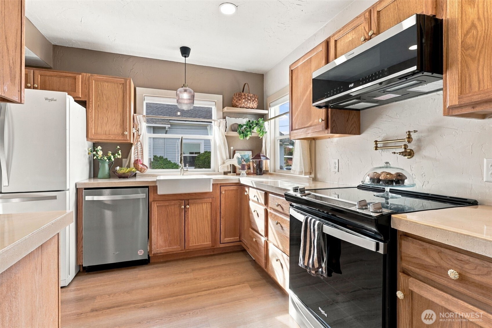954 Park Street Property Photo 16
