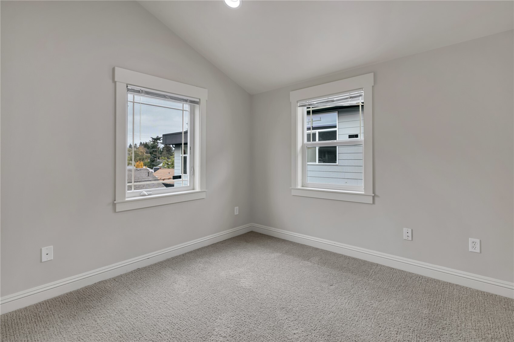 5235 11th Ave Ne B Property Photo 20