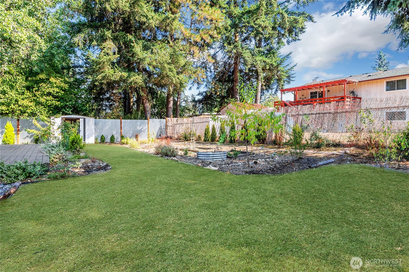 902 194th Street Property Photo 23
