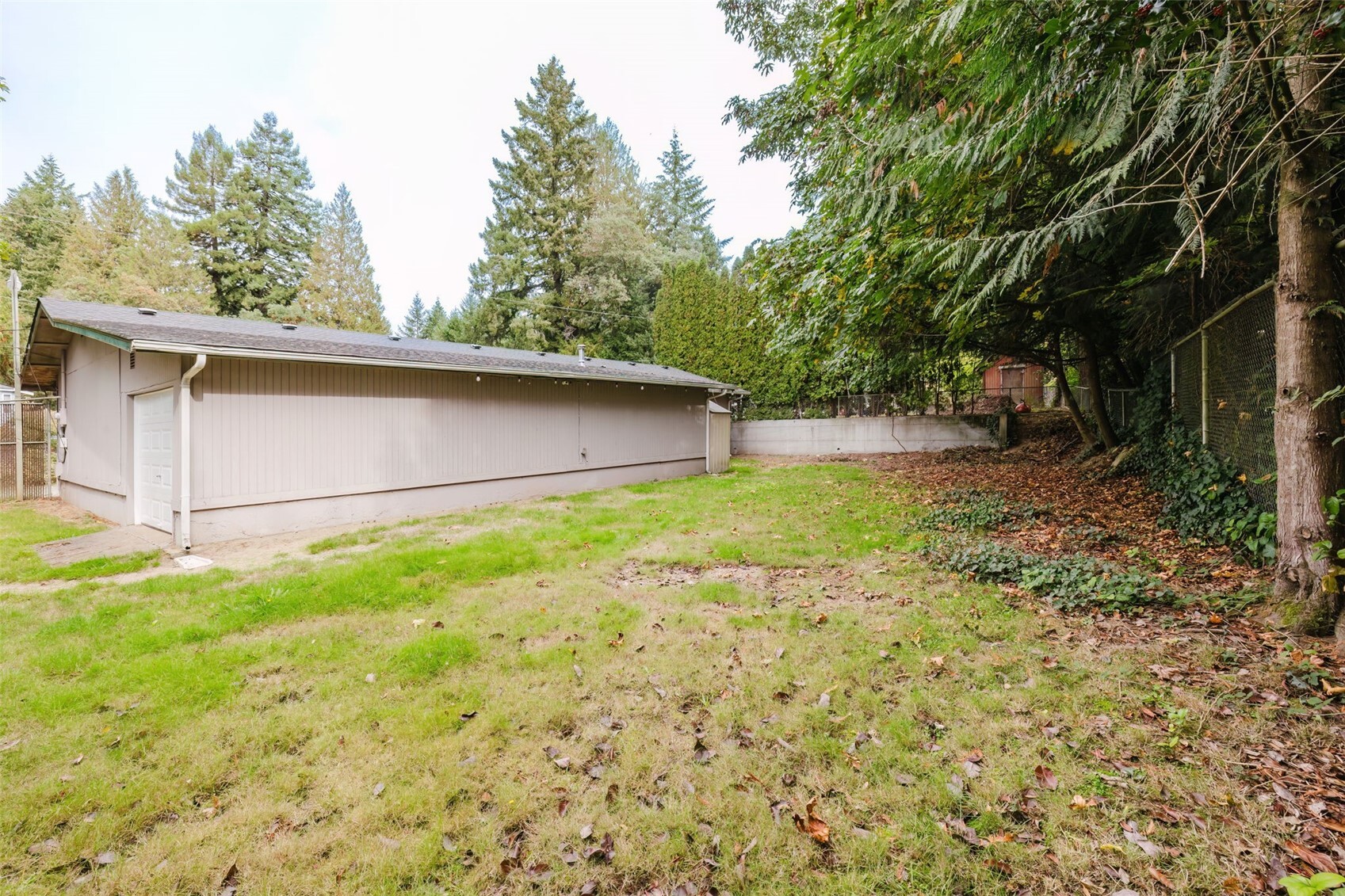 1356 Russell Avenue Property Photo 5