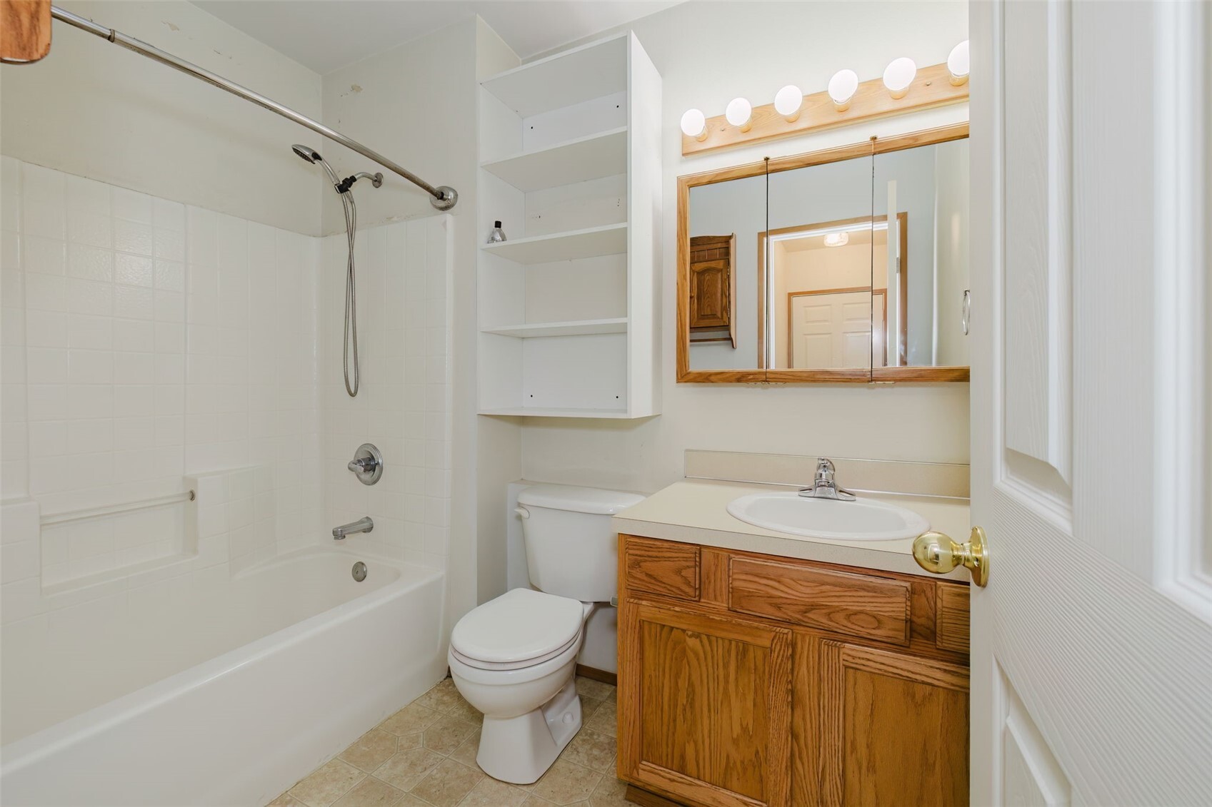 1356 Russell Avenue Property Photo 7