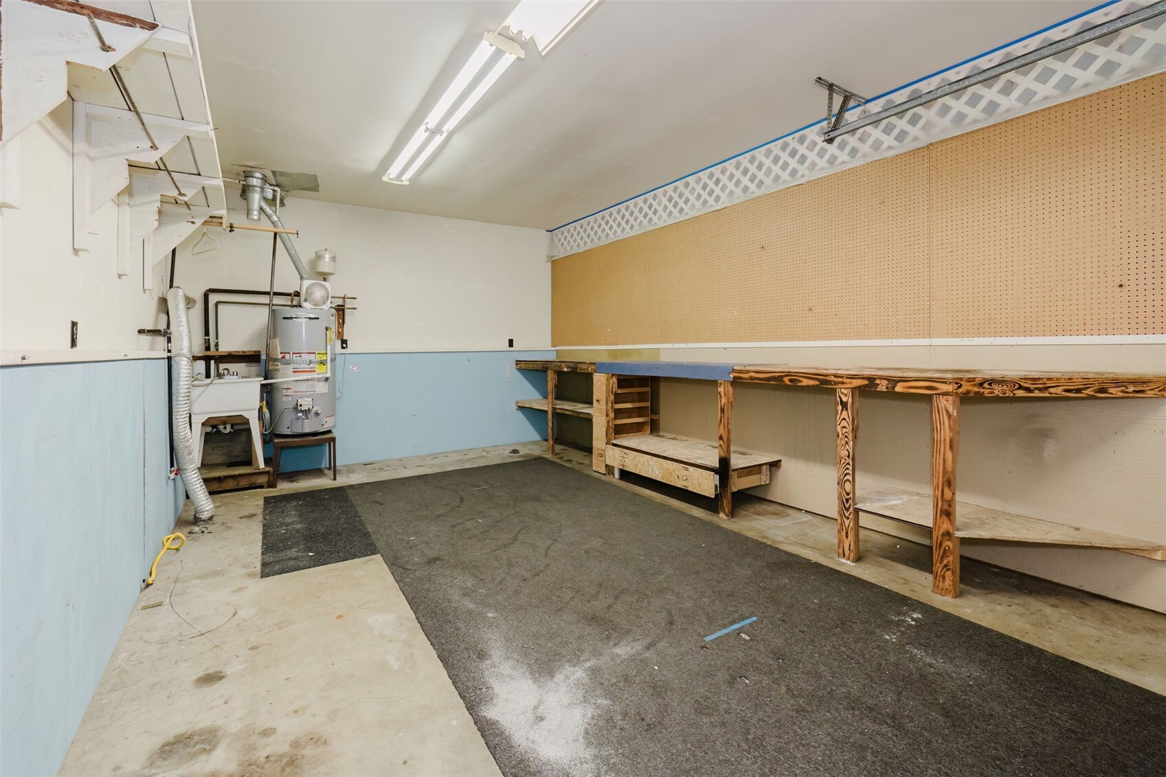 1356 Russell Avenue Property Photo 17