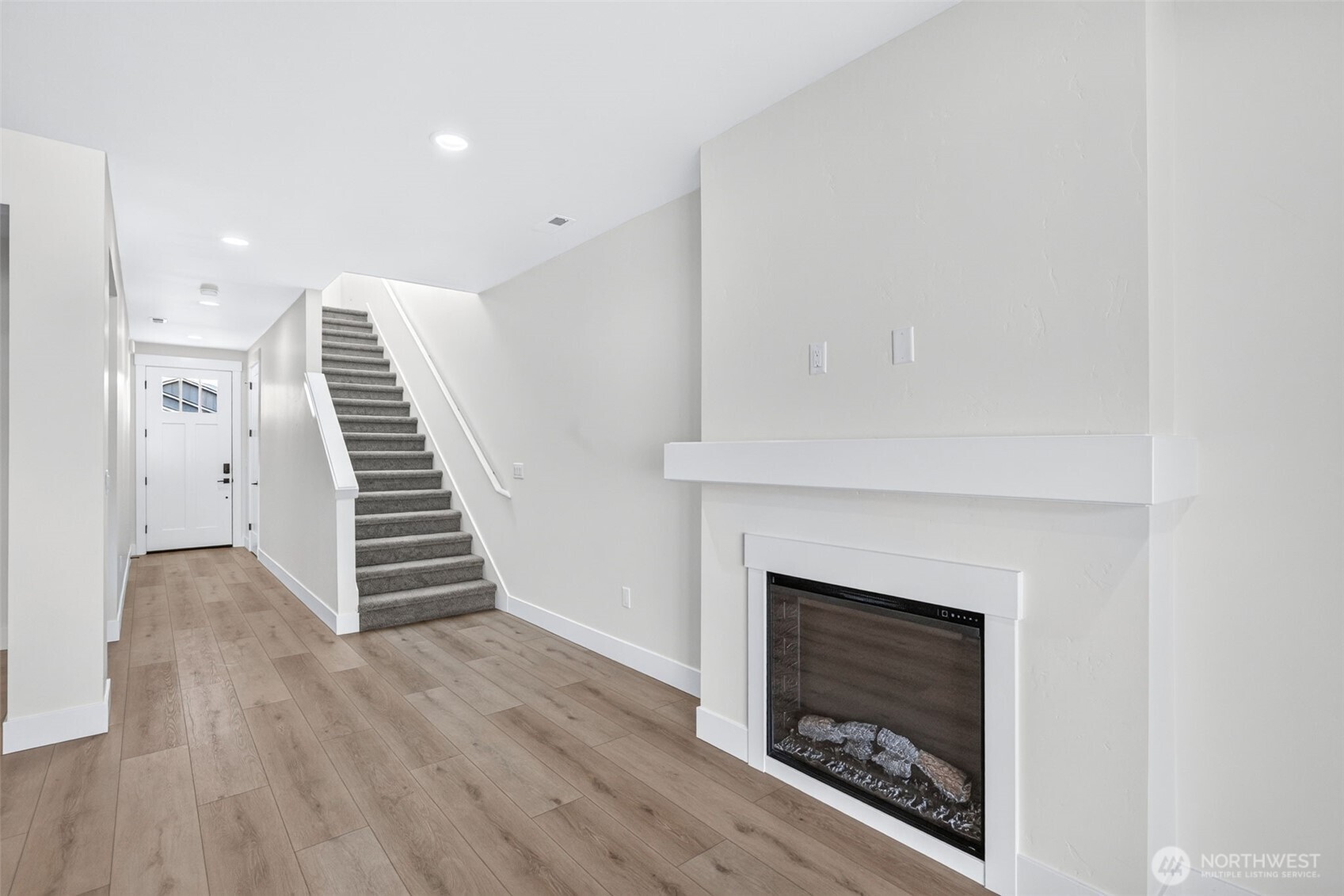 563 S Oasis Loop Property Photo 5