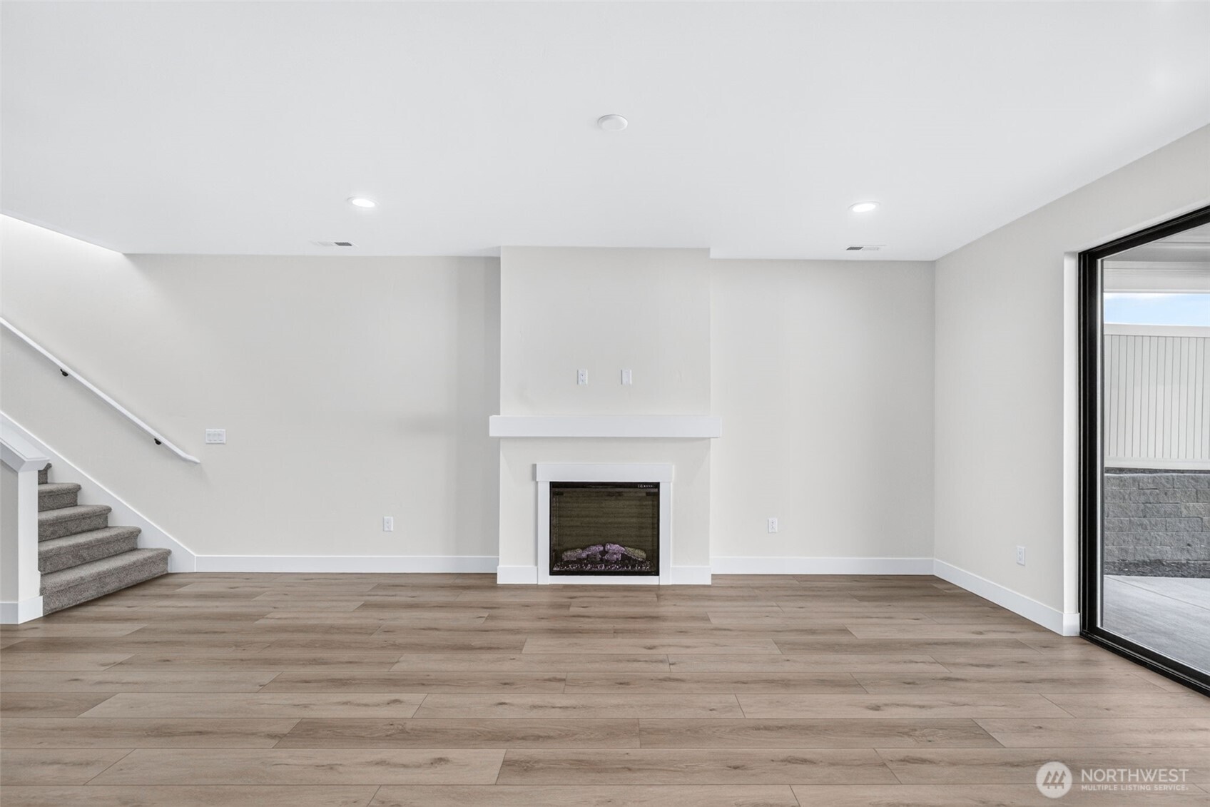 563 S Oasis Loop Property Photo 6