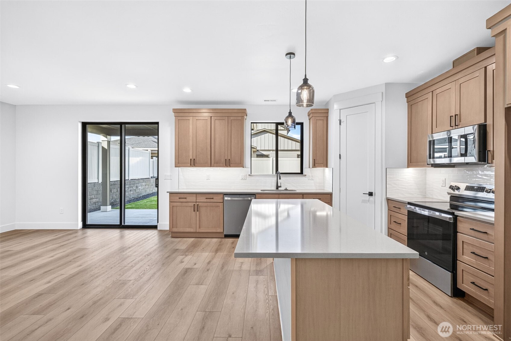 563 S Oasis Loop Property Photo 10