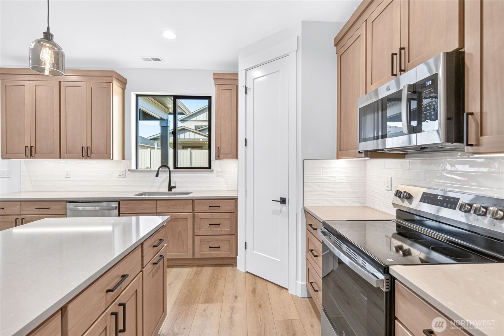 563 S Oasis Loop Property Photo 11