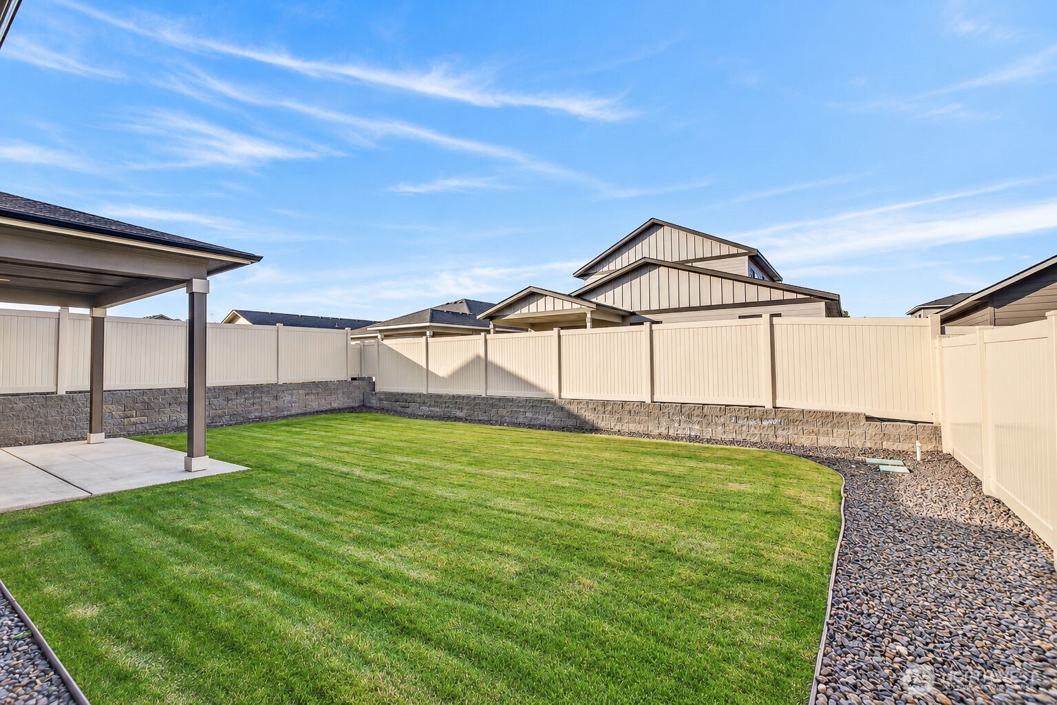 563 S Oasis Loop Property Photo 13