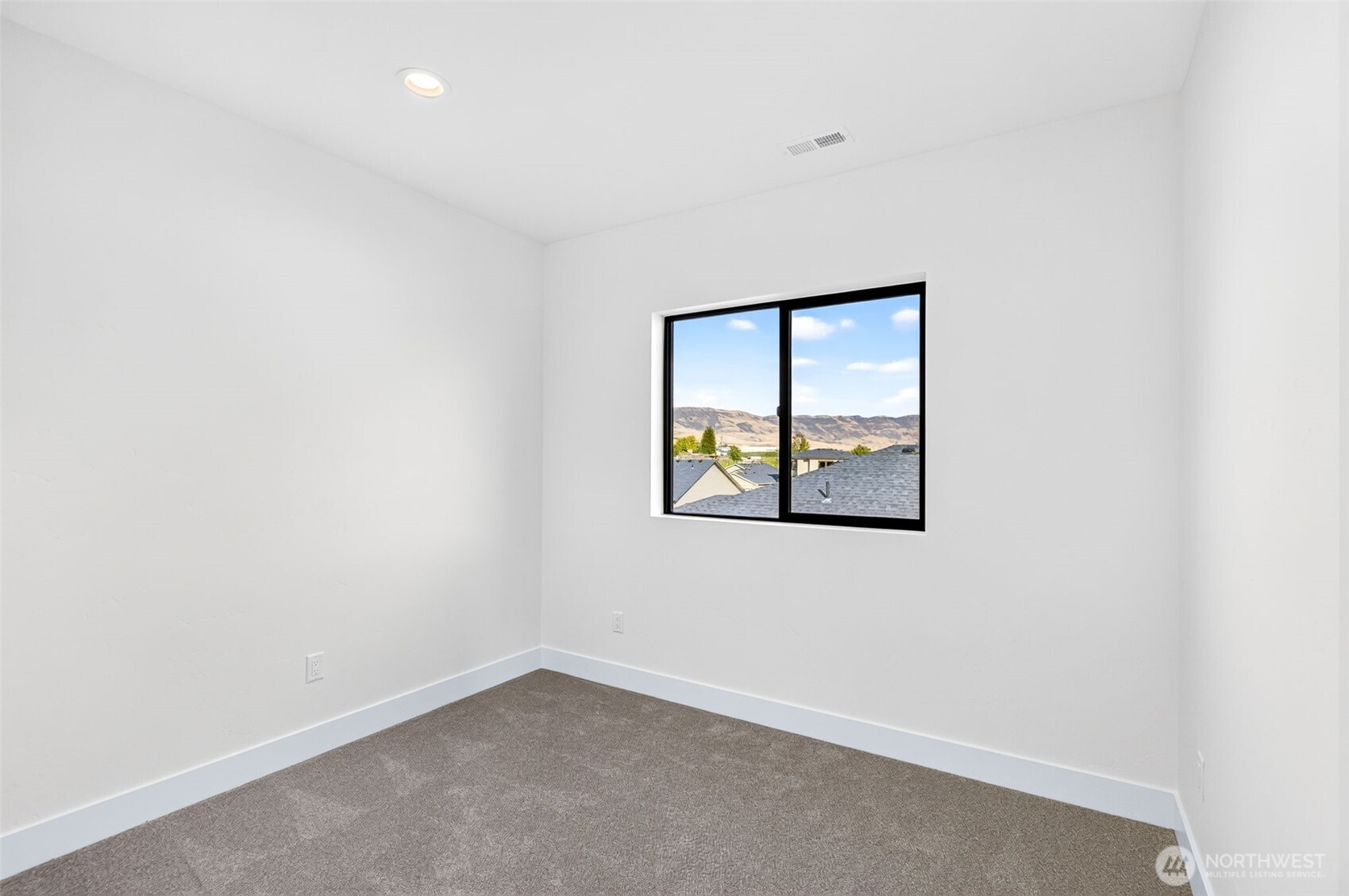 563 S Oasis Loop Property Photo 27