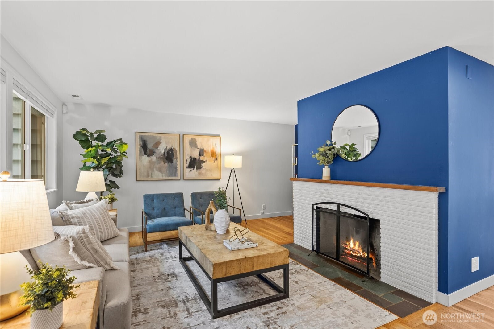 19112 3rd Avenue Property Photo 3