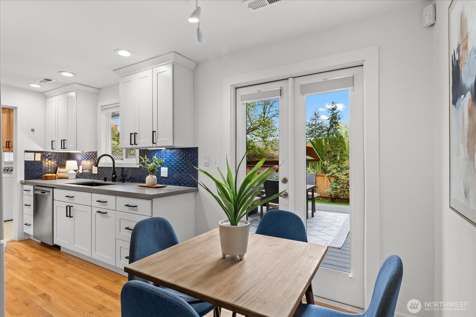 19112 3rd Avenue Property Photo 8